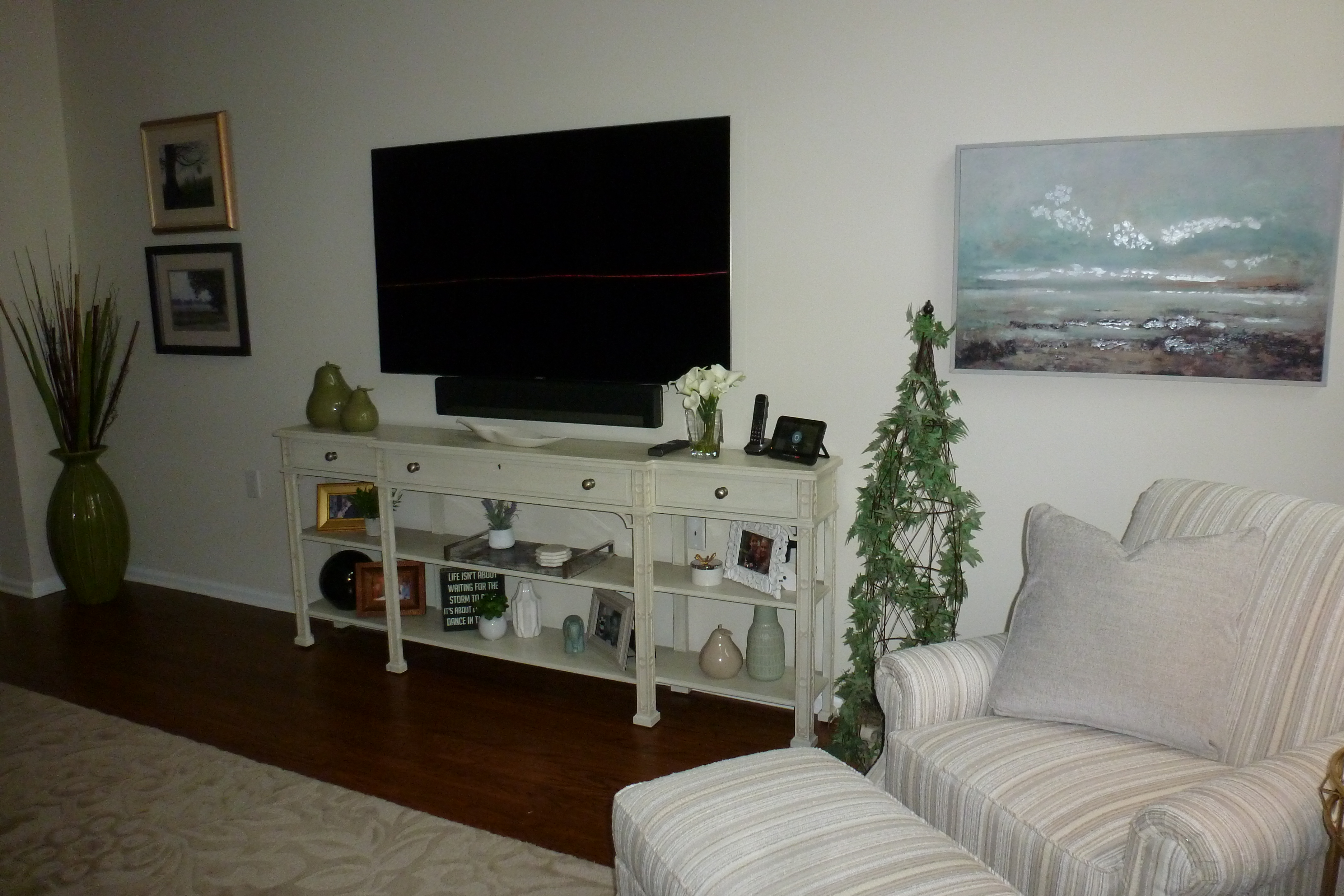 Living Room 03