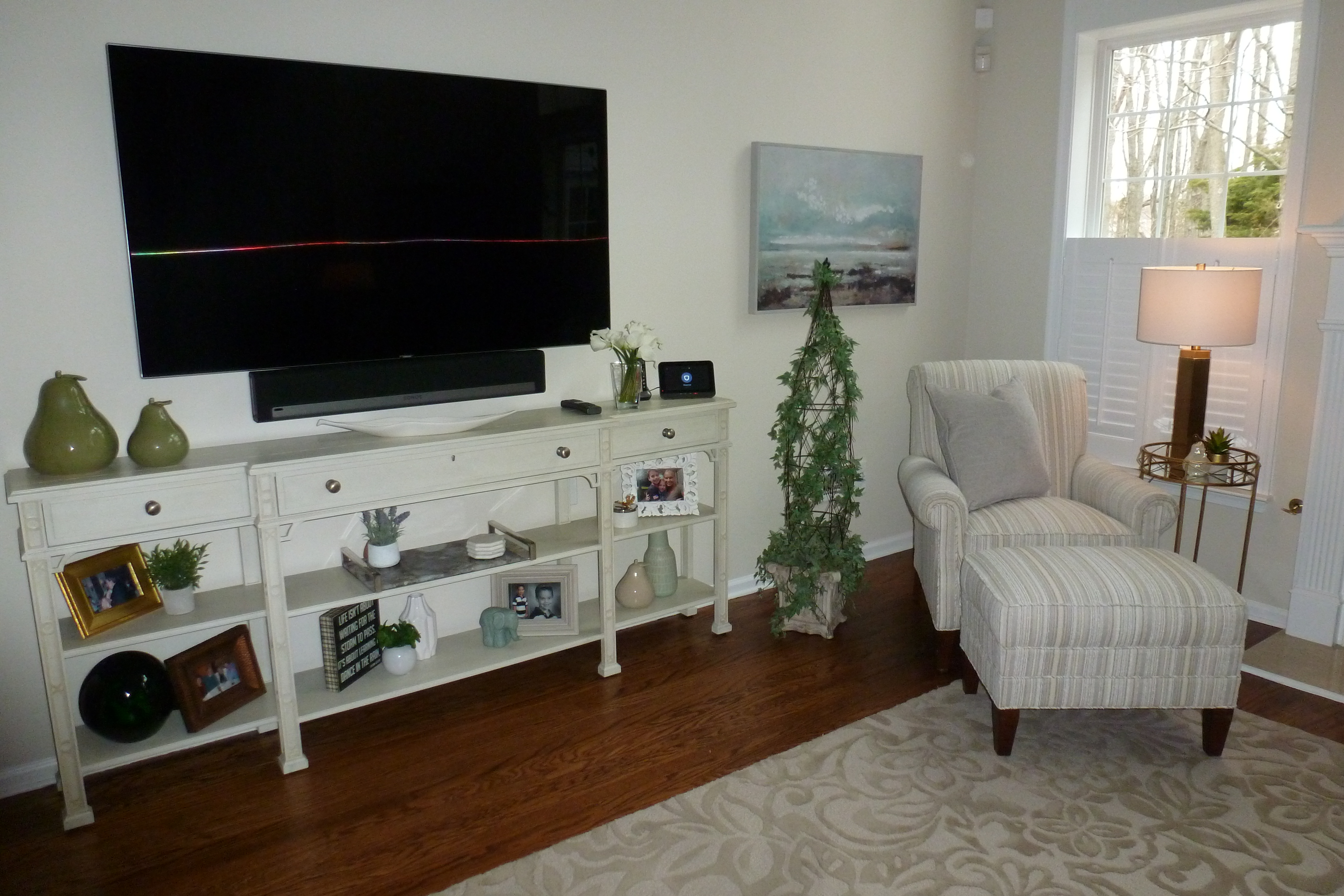 Living Room 05