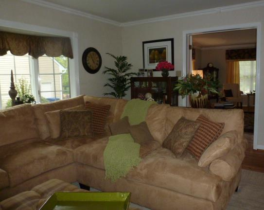 living-and-family-rooms11