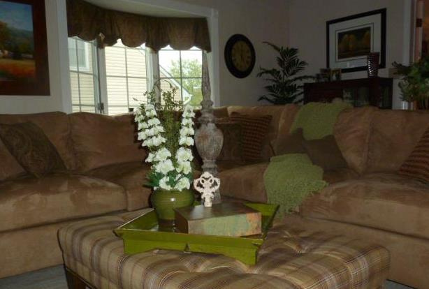 living-and-family-rooms26